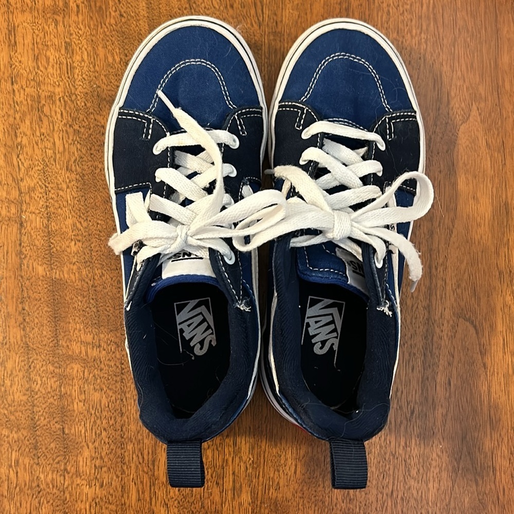 Youth Van’s Old Skool Low Top with Side Stripe and Sole Graphic - Picture 2 of 8
